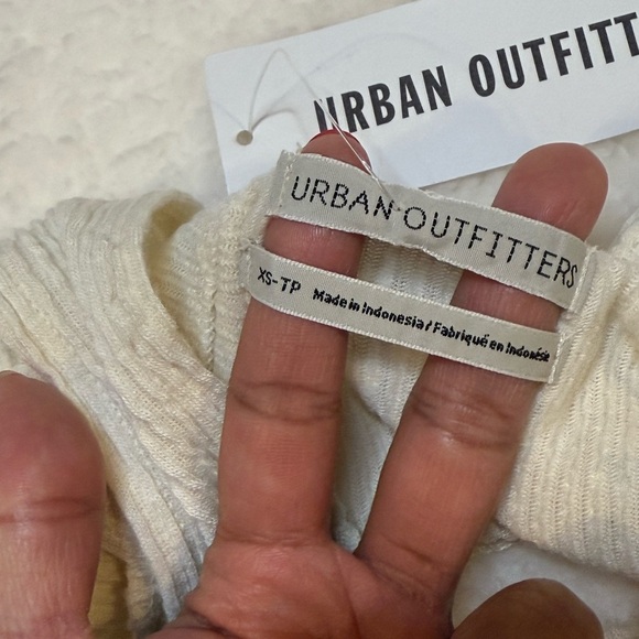 Urban Outfitters Cross Front Crop Top Keyhole Bra Cream XS - Picture 4 of 6